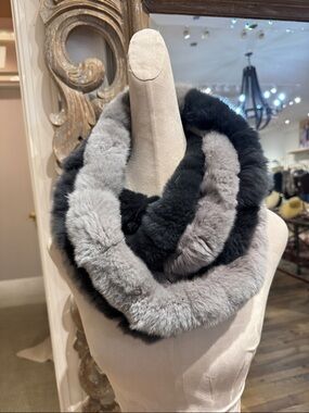 Two-Tone Black and Natural Chinchilla Rex Infinity Scarf NWT